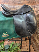 18" Prestige Dressage Saddle 2002